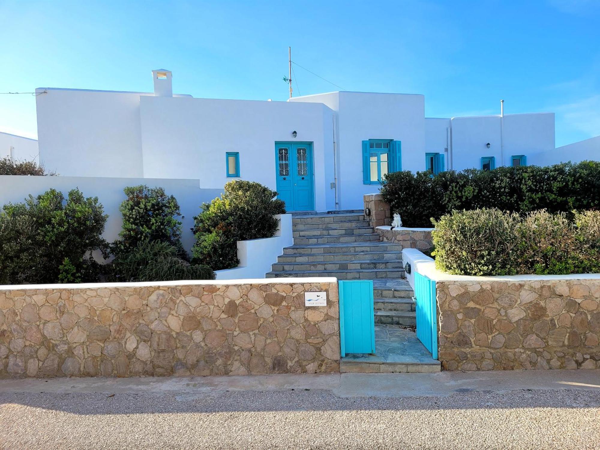 Zefyros Holiday home Pachaina